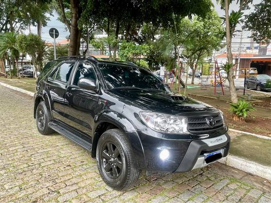 TOYOTA HILUX SW4 3.0 SRV 4X4 7 LUGARES 16V TURBO INTERCOOLER DIESEL 4P AUTOMÁTICO TOYOTA HILUX SW4 3.0 SRV 4X4 7 LUGARES 16V TURBO INTERCOOLER DIESEL 4P AUTOMÁTICO